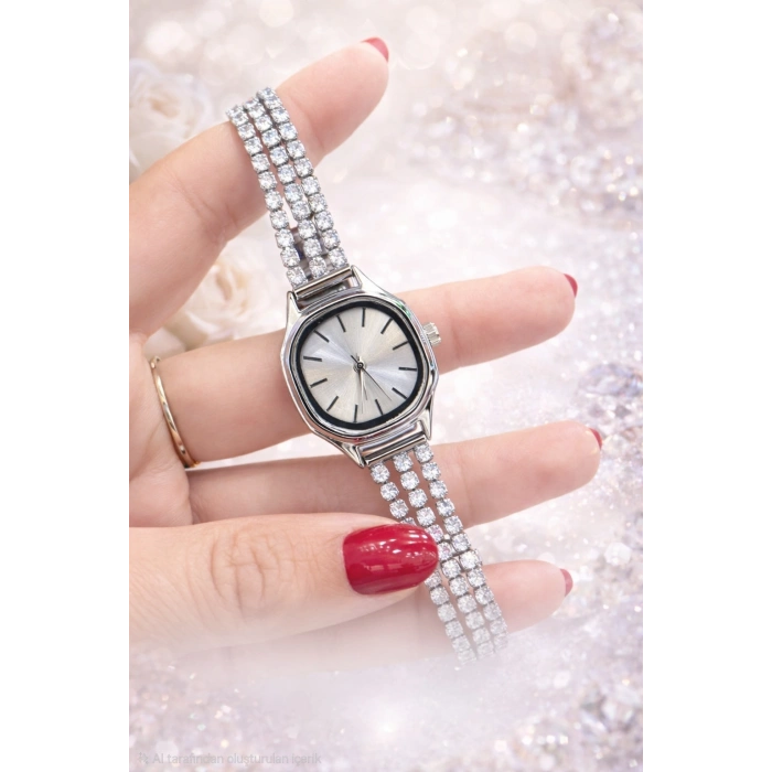 Gümüş Renk Taşlı Kadın Saat