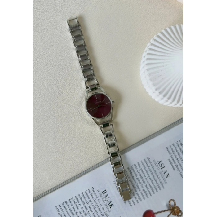 Kırmızı Kadranlı Gümüş Renk Kadın Kol Saati