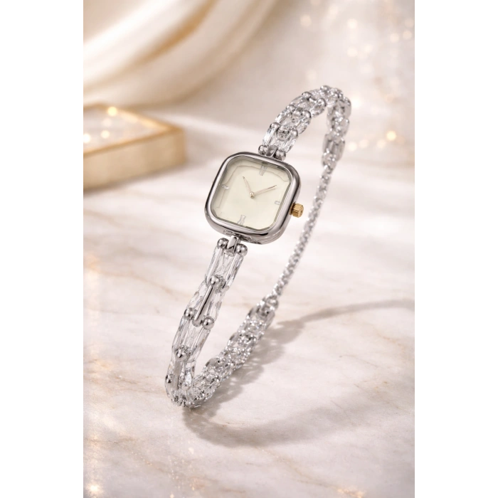 Gümüş Renkli Tiff Model Kadın Saat beyaz