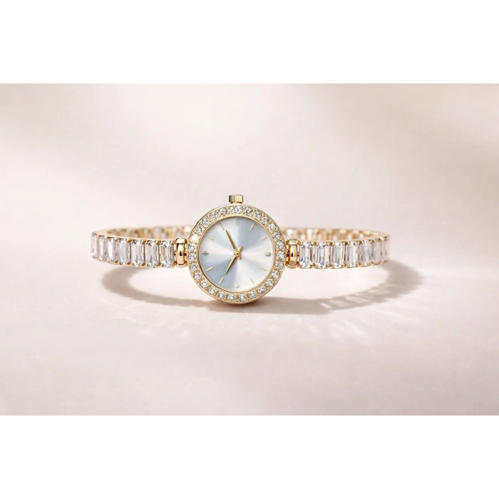Gold Renkli Taş Detaylı Şık Kadın Saat