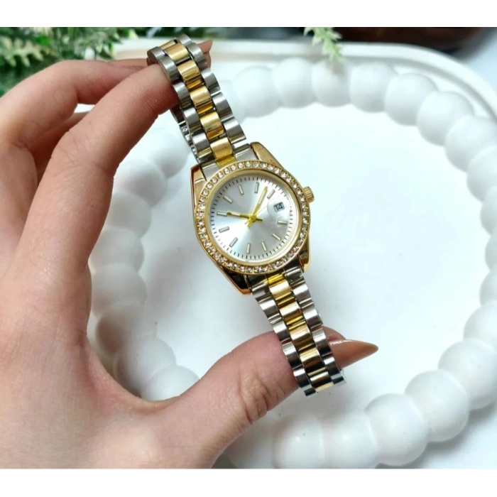 Çift Renkli Taşlı Beyaz Kadran Lüks Kadın Saat
