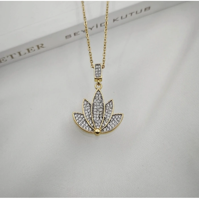 Gold Renkli Çelik Lotus Çiçeği Kolye
