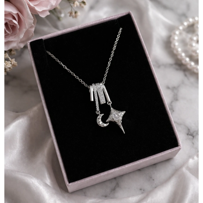 Gümüş Renkli Ay & Yıldız Detaylı Çelik Kolye