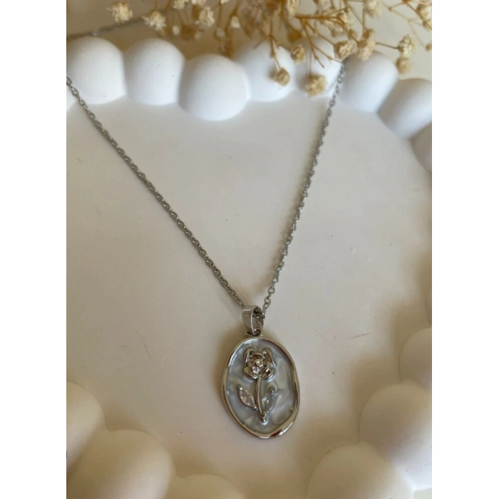 Gümüş Renkli Çelik Çiçek Figürlü Kolye