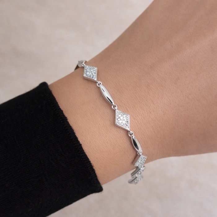 Xuping Gümüş Renk Geometrik Taş Detaylı Bileklik