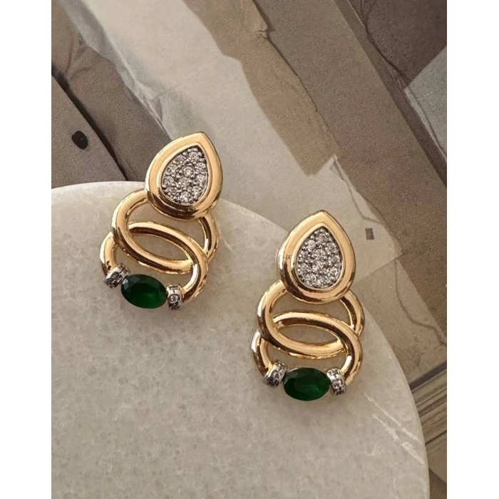 Çelik Gold Renkli Zümrüt Yeşili Küpe