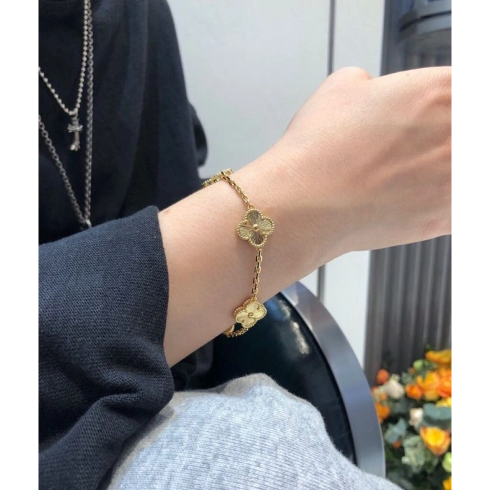 Gold Renkli 14K Kaplama Yonca Model VNCLF Bileklik