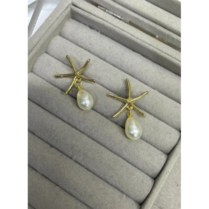 Gold Renkli Deniz Yıldızı Detaylı Küpe