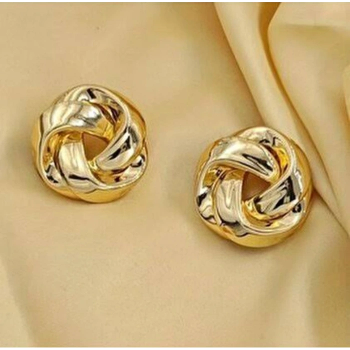 Gold Renkli Detaylı Halka Model Küpe