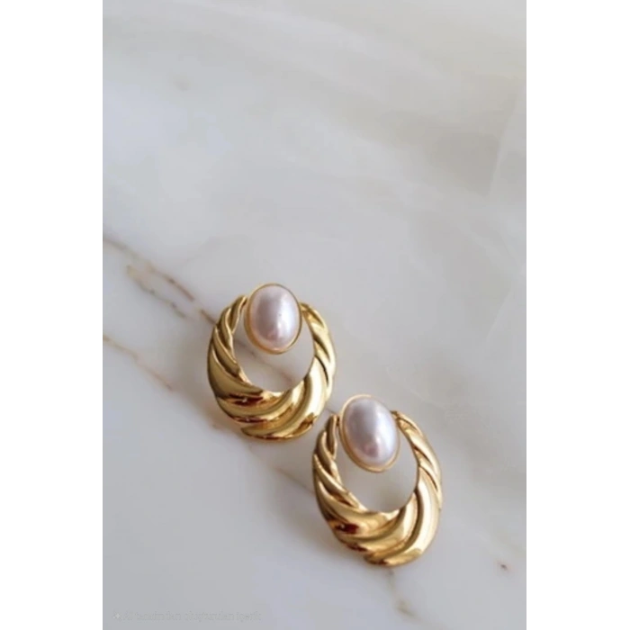 Gold Renkli İnci Görünüm Vintage Esintili Çelik Küpe