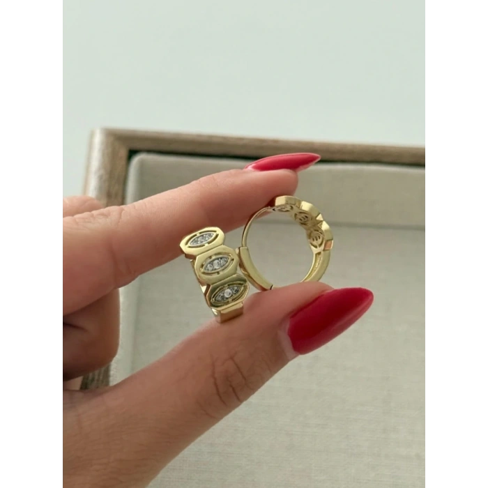 Melis Göral Model Çelik Taşlı Halka Küpe