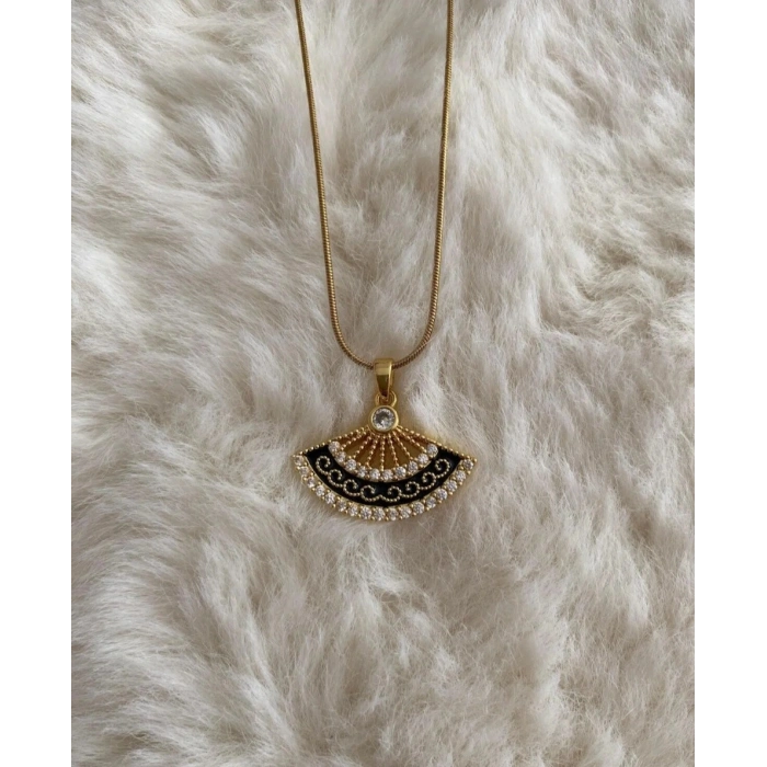 Yelpaze Model Siyah Taşlı Çelik Gold Kolye