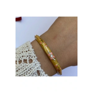 Mineli Taşlı Çiçek Detaylı HardalSarı Kelepçe Bileklik