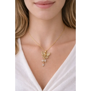 Gold Renkli Çelik Taşlı Kelebek Detaylı Kolye