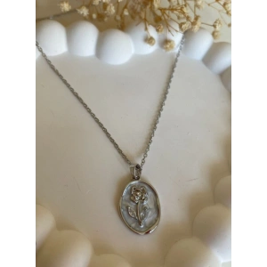 Gümüş Renkli Çelik Çiçek Figürlü Kolye