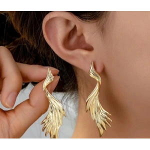 Dalga Detaylı Gold Vip Kaplama Küpe