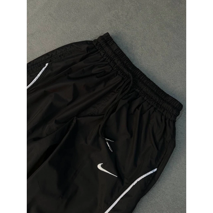 NK LOGOLU SU GEÇİRMEZ EŞOFMAN ALTI(SİYAH)