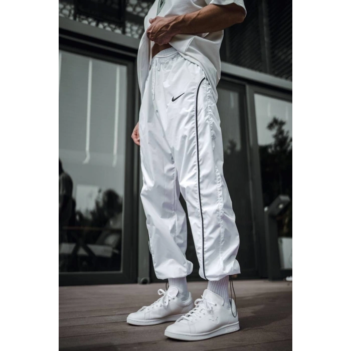 NK LOGOLU SU GEÇİRMEZ EŞOFMAN ALTI (BEYAZ)