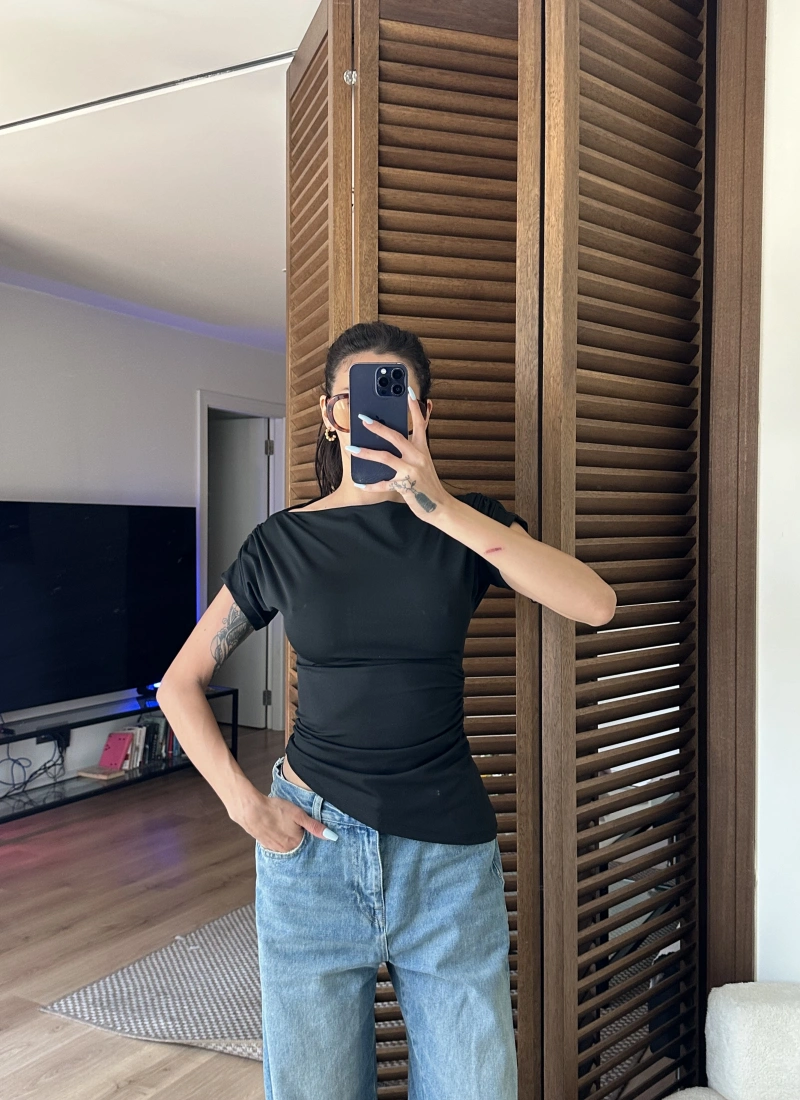 Asimetrik Kesim Tek Omuz Bluz Siyah