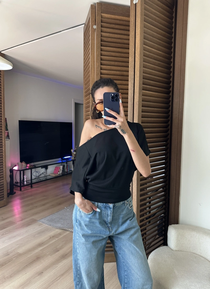 Mila Düşük Omuz Bluz Siyah