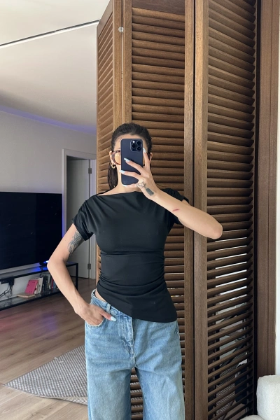 Asimetrik Kesim Tek Omuz Bluz Siyah