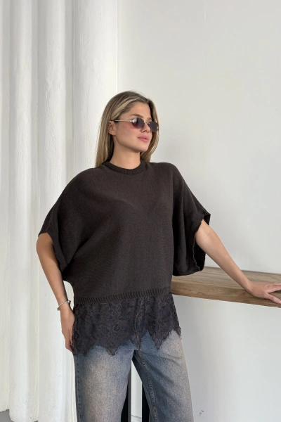 Dantel Detaylı Triko Bluz Kahve