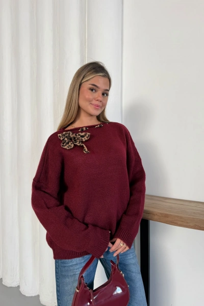 Leopar Fular Detaylı Triko Kazak Bordo