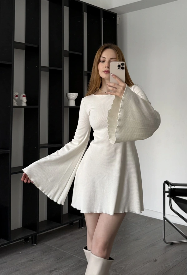 Ekru Jiex Bağcık Sırtlı Volan Elbise