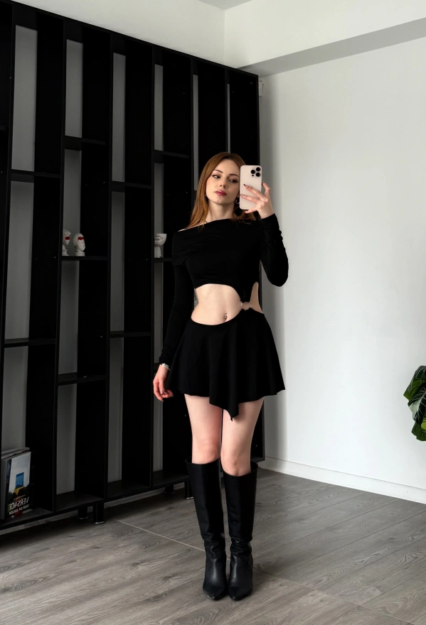 Siyah Elia Toka Detay Dekolteli Elbise