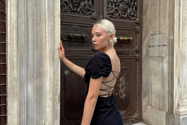 Saten Elbise Nasıl Ütülenir?