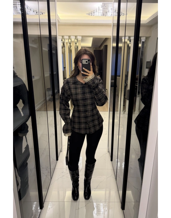 Siyah Güpür Detaylı Belden Bağcıklı Ekose Gömlek