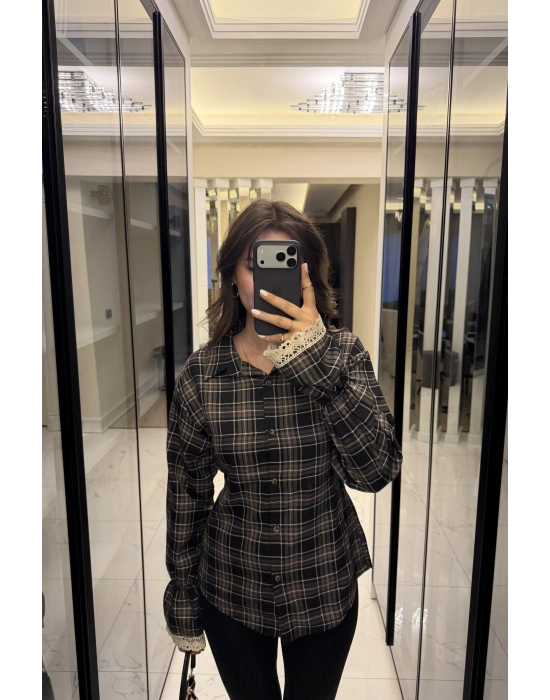 Siyah Güpür Detaylı Belden Bağcıklı Ekose Gömlek