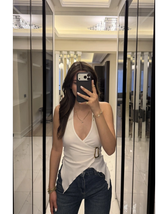 Beyaz Emma Broşlu Kelebek Bluz