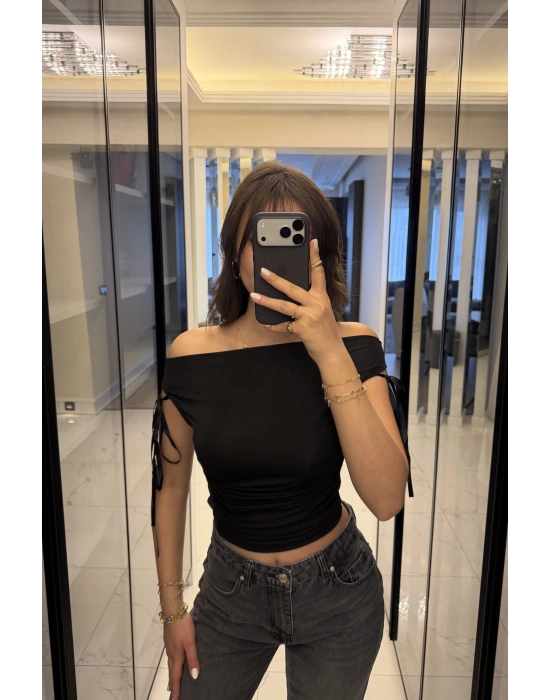 Siyah Mely Kurdele Kol Detaylı Bluz