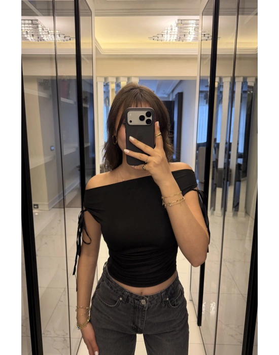 Siyah Mely Kurdele Kol Detaylı Bluz