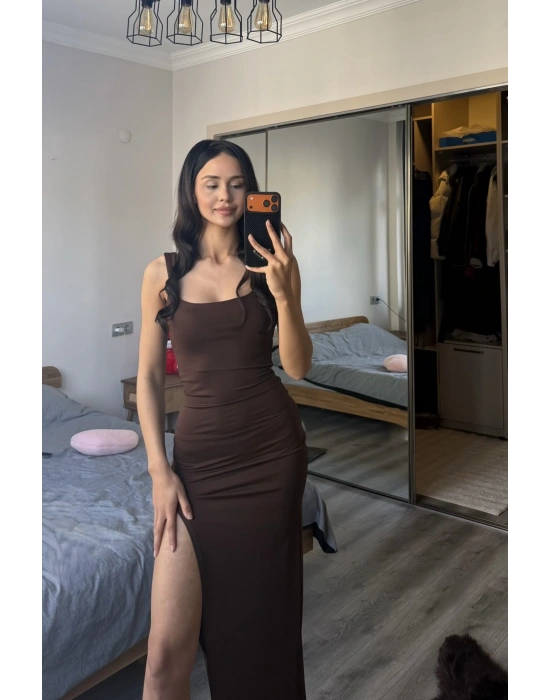 Sezy Siyah Kare Yaka Yırtmaçlı Elbise