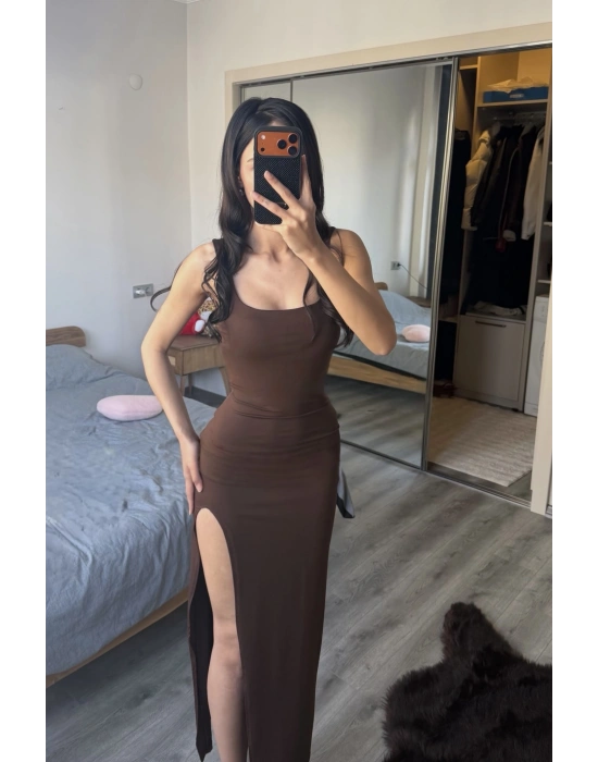 Sezy Siyah Kare Yaka Yırtmaçlı Elbise