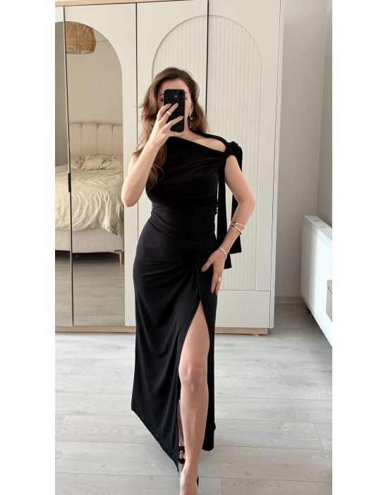 Siyah Luna Bağlama Omuzlu Asimetrik Etekli Takım