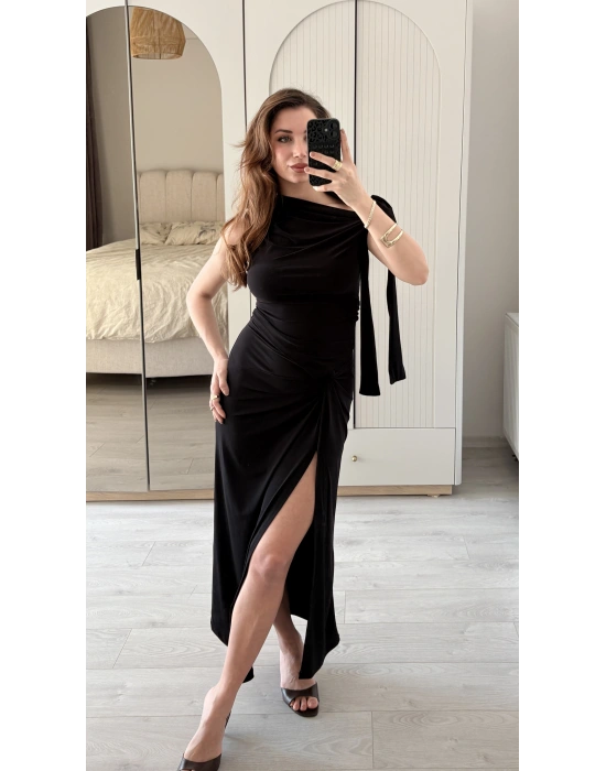 Siyah Luna Bağlama Omuzlu Asimetrik Etekli Takım