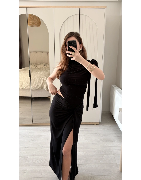 Siyah Luna Bağlama Omuzlu Asimetrik Etekli Takım