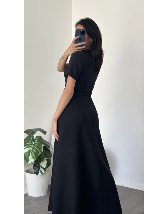 Bella Siyah Kare Yakalı Maxi Elbise