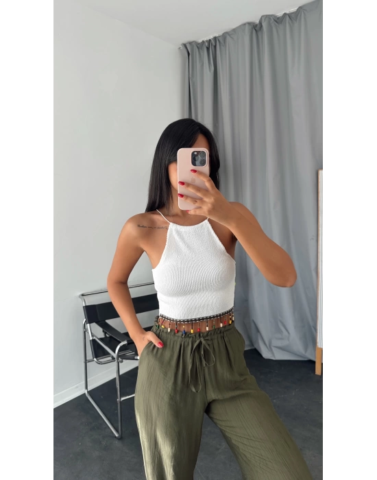 Beyaz Boncuk Detaylı Dokulu Halter Crop