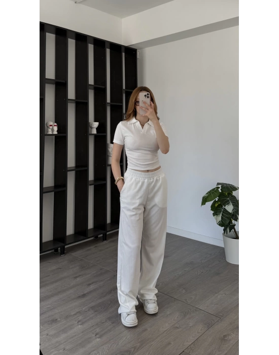 Beyaz Estila Polo Yakalı Takım
