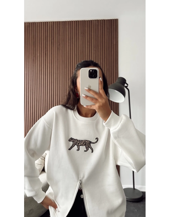 Beyaz Fermuar Detaylı Leopar Nakışlı Sweatshirt