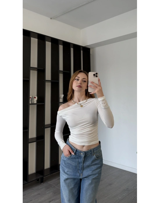 Beyaz Helena Düşük Omuzlu Basic Bluz
