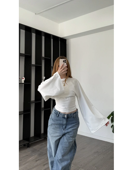 Beyaz Lia Yarasa Kollu Bluz