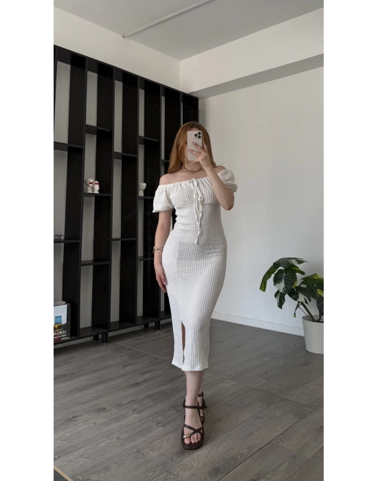 Beyaz Maria Balon Kollu Gofre Elbise
