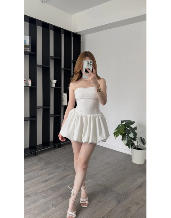 Beyaz Perla Bağcık Sırtlı Balon Etekli Straplez Elbise