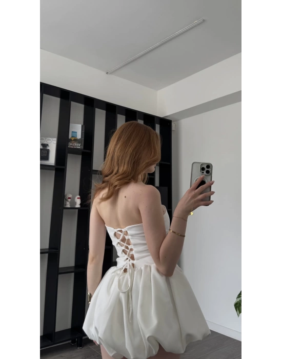 Beyaz Perla Bağcık Sırtlı Balon Etekli Straplez Elbise