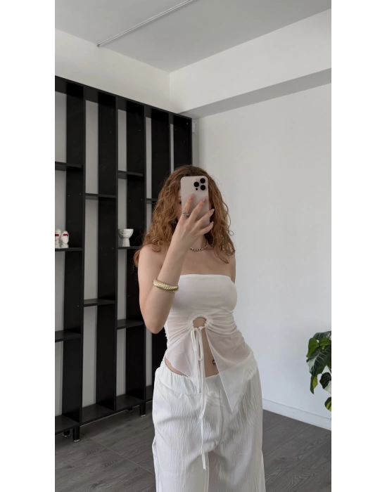 Beyaz Tül Asimetrik Büzgülü Bluz